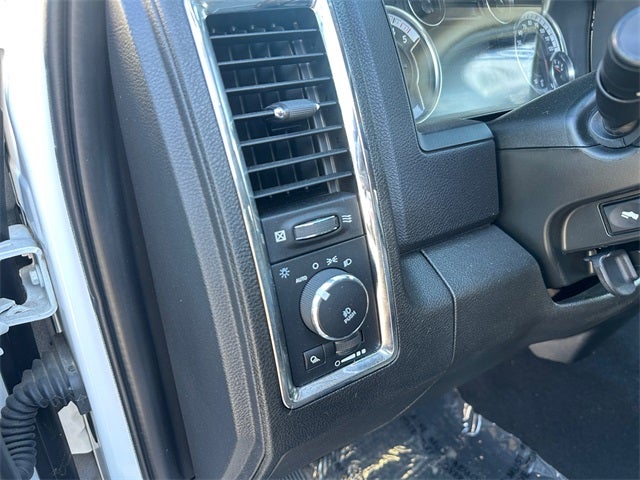 2019 RAM 1500 Classic Laramie