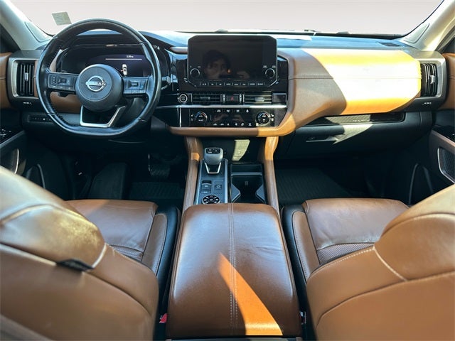 2023 Nissan Pathfinder Platinum