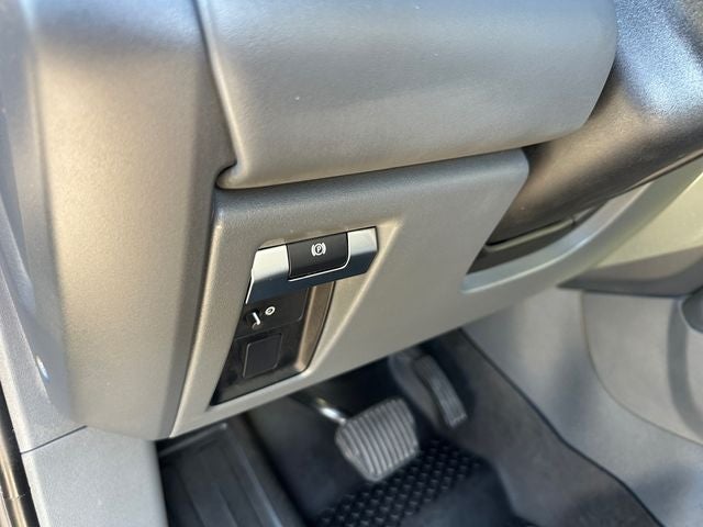 2024 Land Rover Defender 110 X-Dynamic SE