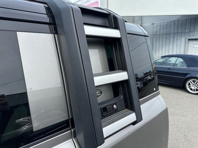 2024 Land Rover Defender 110 X-Dynamic SE
