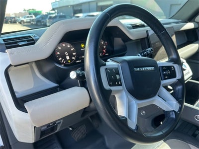 2023 Land Rover Defender 130 X-Dynamic SE