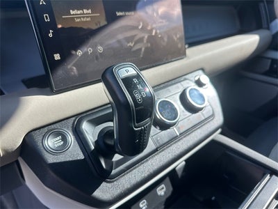 2023 Land Rover Defender 130 X-Dynamic SE