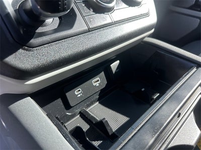 2023 Land Rover Defender 130 X-Dynamic SE