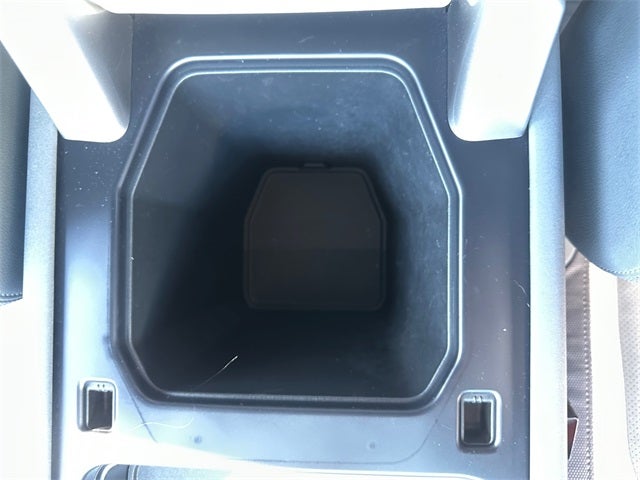 2023 Land Rover Defender 130 X-Dynamic SE