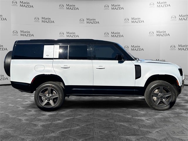 2023 Land Rover Defender 130 X-Dynamic SE