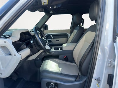 2023 Land Rover Defender 130 X-Dynamic SE