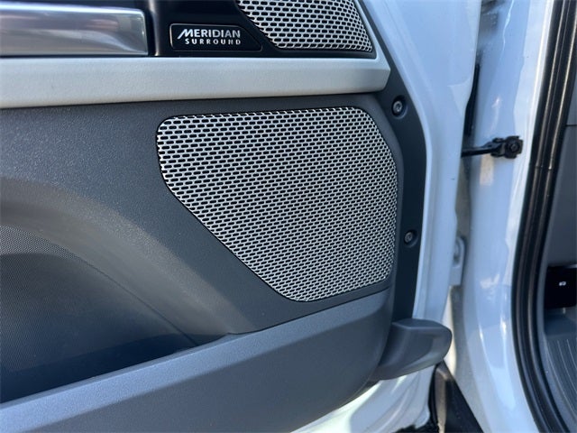 2023 Land Rover Defender 130 X-Dynamic SE