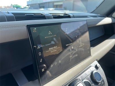 2023 Land Rover Defender 130 X-Dynamic SE