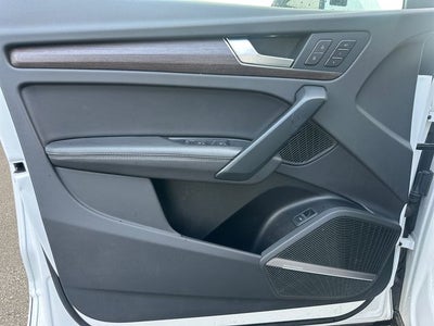 2024 Audi Q5 45 S line Premium quattro