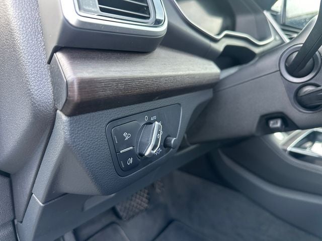 2024 Audi Q5 45 S line Premium quattro