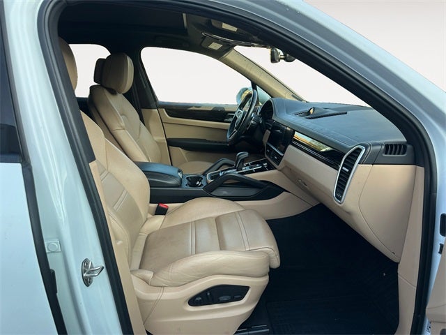 2022 Porsche Cayenne Base