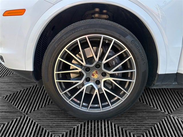 2022 Porsche Cayenne Base