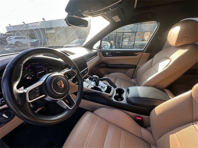 2022 Porsche Cayenne Base