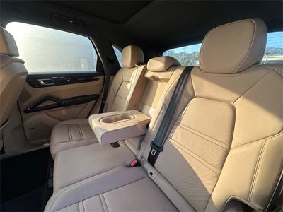 2022 Porsche Cayenne Base