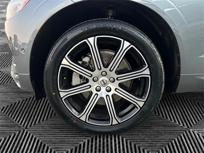 2021 Volvo XC60 T6 Inscription