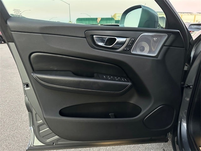 2021 Volvo XC60 T6 Inscription