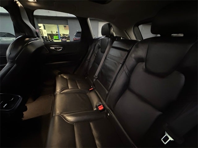 2021 Volvo XC60 T6 Inscription