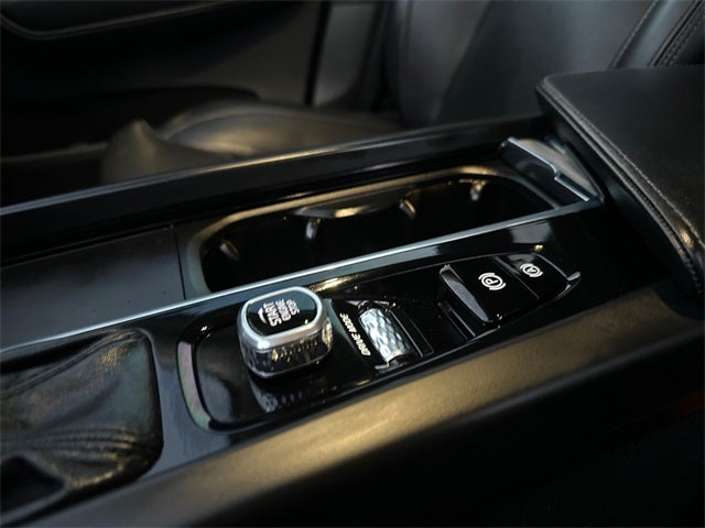 2021 Volvo XC60 T6 Inscription