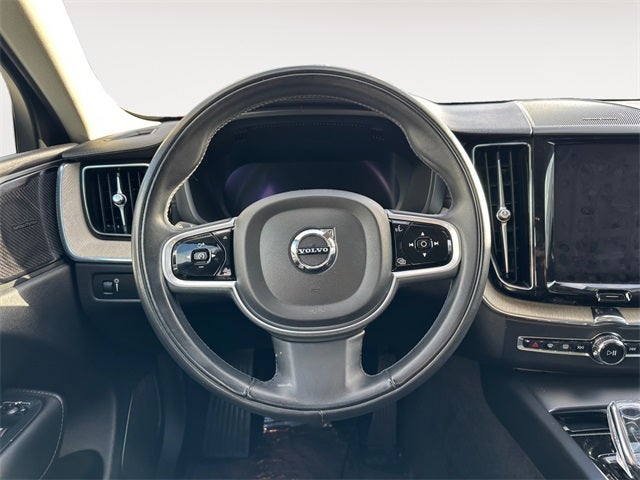 2022 Volvo XC60 B5 Inscription