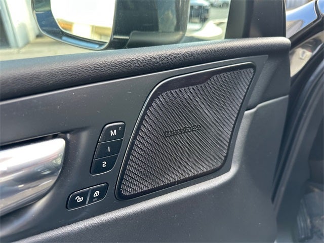 2022 Volvo XC60 B5 Inscription