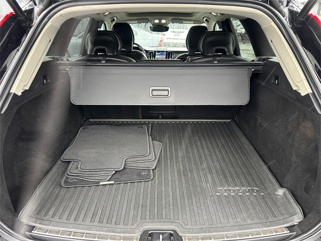 2022 Volvo XC60 B5 Inscription