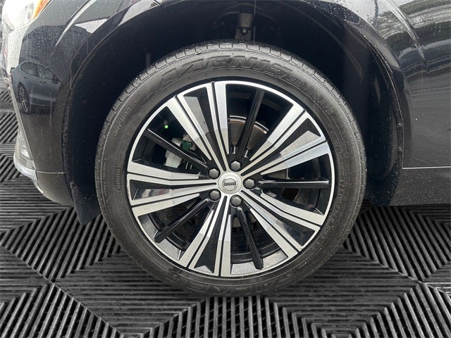 2022 Volvo XC60 B5 Inscription