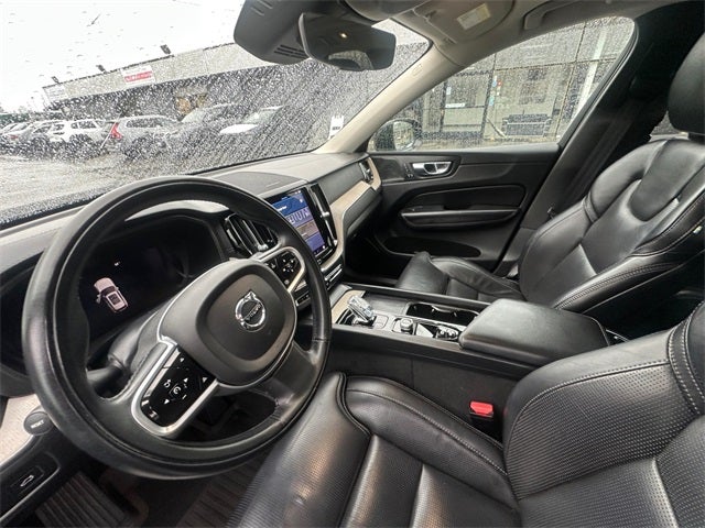 2022 Volvo XC60 B5 Inscription