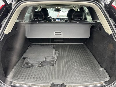 2022 Volvo XC60 B5 Inscription