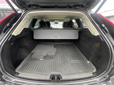 2022 Volvo XC60 B5 Inscription