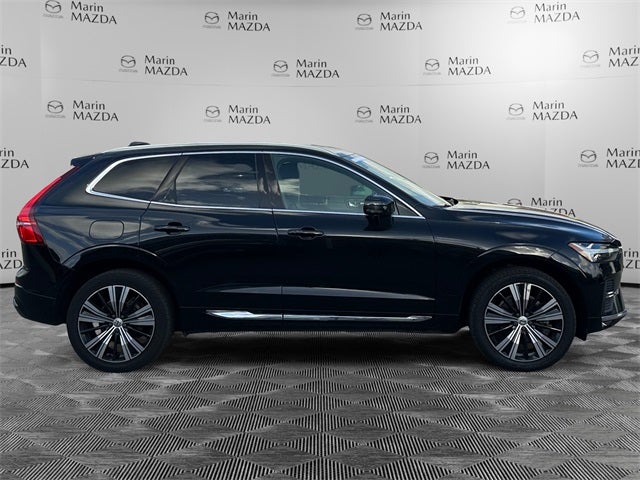 2022 Volvo XC60 B5 Inscription