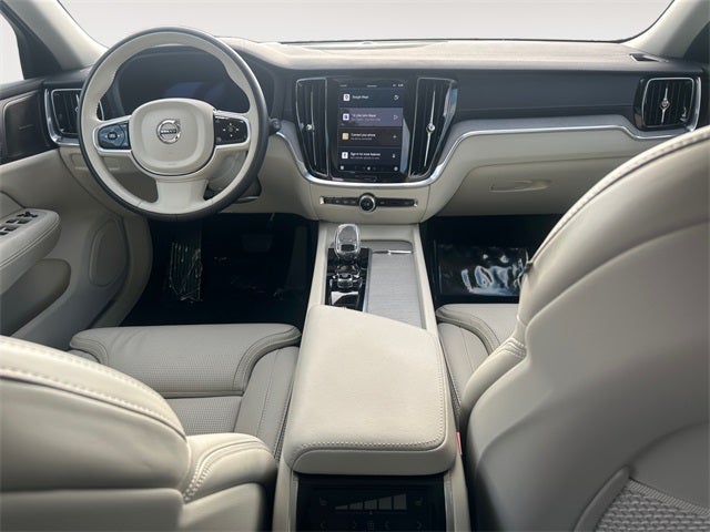 2025 Volvo V60 Cross Country B5 Ultra