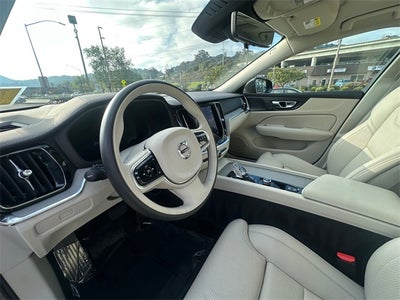 2025 Volvo V60 Cross Country B5 Ultra
