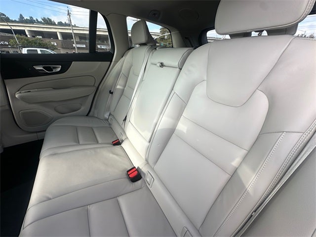 2025 Volvo V60 Cross Country B5 Ultra