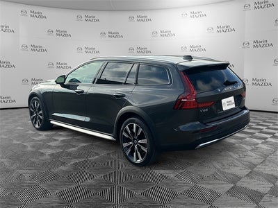 2025 Volvo V60 Cross Country B5 Ultra