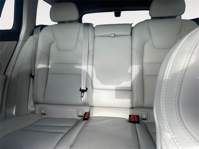 2025 Volvo V60 Cross Country B5 Ultra