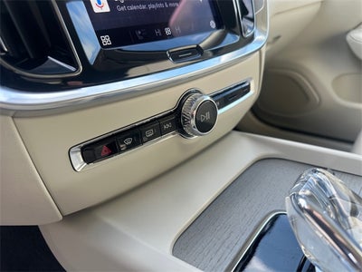 2025 Volvo V60 Cross Country B5 Ultra