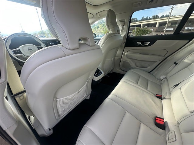 2025 Volvo V60 Cross Country B5 Ultra