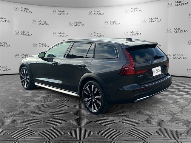 2025 Volvo V60 Cross Country B5 Ultra