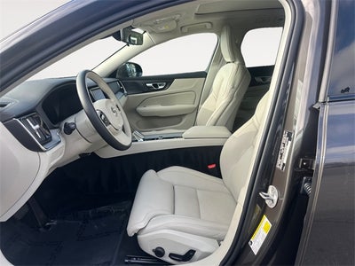 2025 Volvo V60 Cross Country B5 Ultra