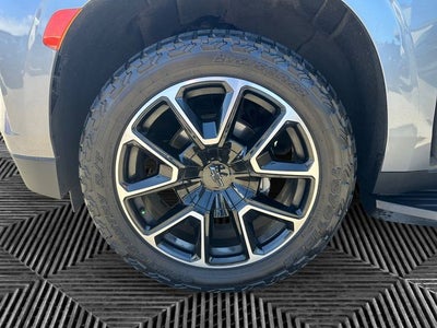2022 Chevrolet Suburban RST