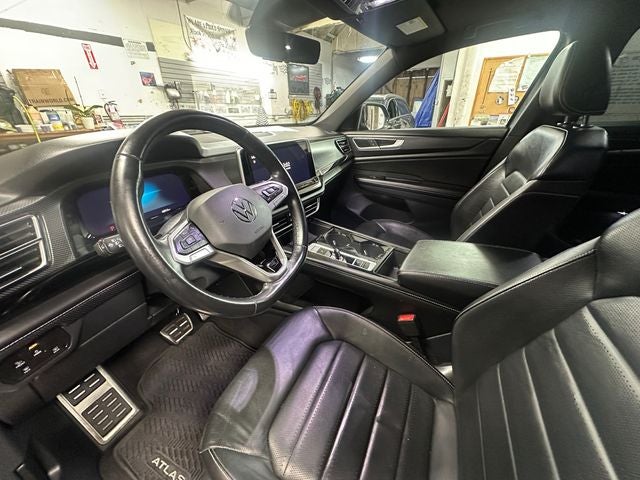 2024 Volkswagen Atlas Cross Sport 2.0T SEL R-Line
