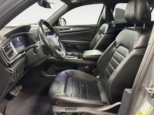 2024 Volkswagen Atlas Cross Sport 2.0T SEL R-Line