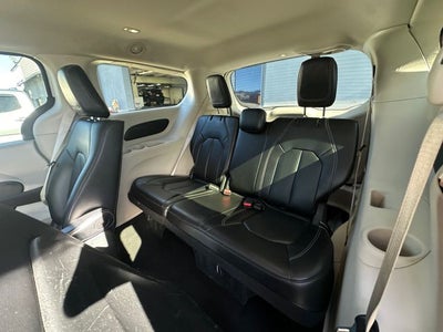 2024 Chrysler Pacifica Hybrid Select