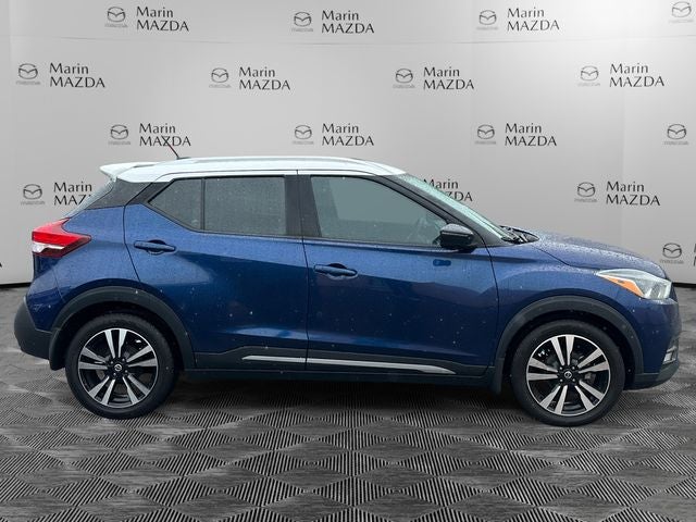 2020 Nissan Kicks SR