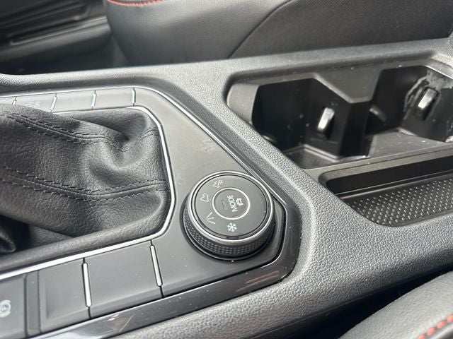 2024 Volkswagen Tiguan 2.0T Wolfsburg Edition