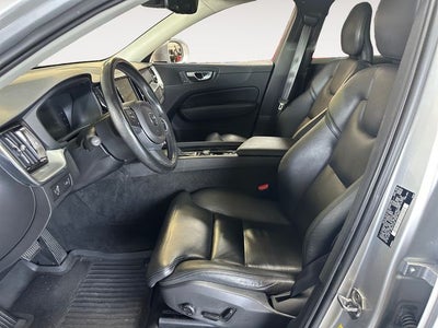 2019 Volvo XC60 T6 Momentum