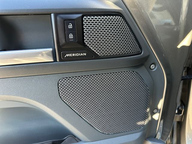 2024 Land Rover Defender 110 X-Dynamic SE