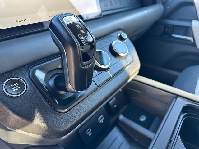 2024 Land Rover Defender 110 X-Dynamic SE