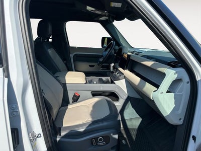 2023 Land Rover Defender 130 X-Dynamic SE