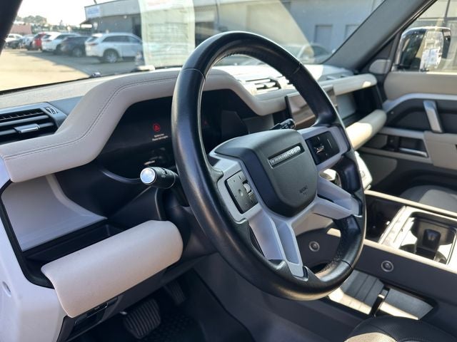 2023 Land Rover Defender 130 X-Dynamic SE